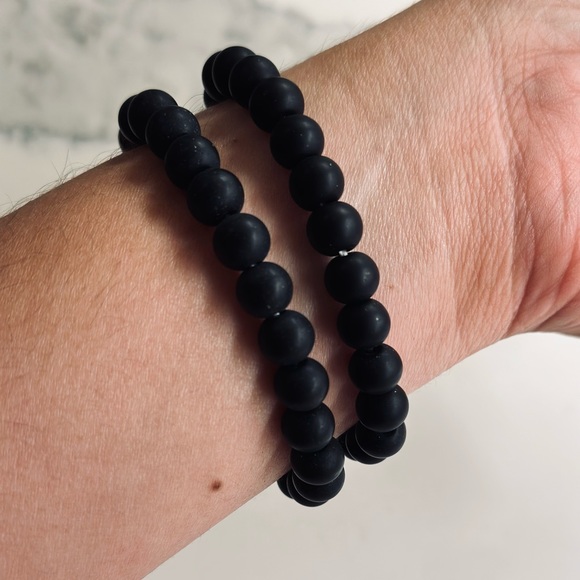 Black stone and with tiger’s eye bracelet and heart pendant. - Picture 3 of 3